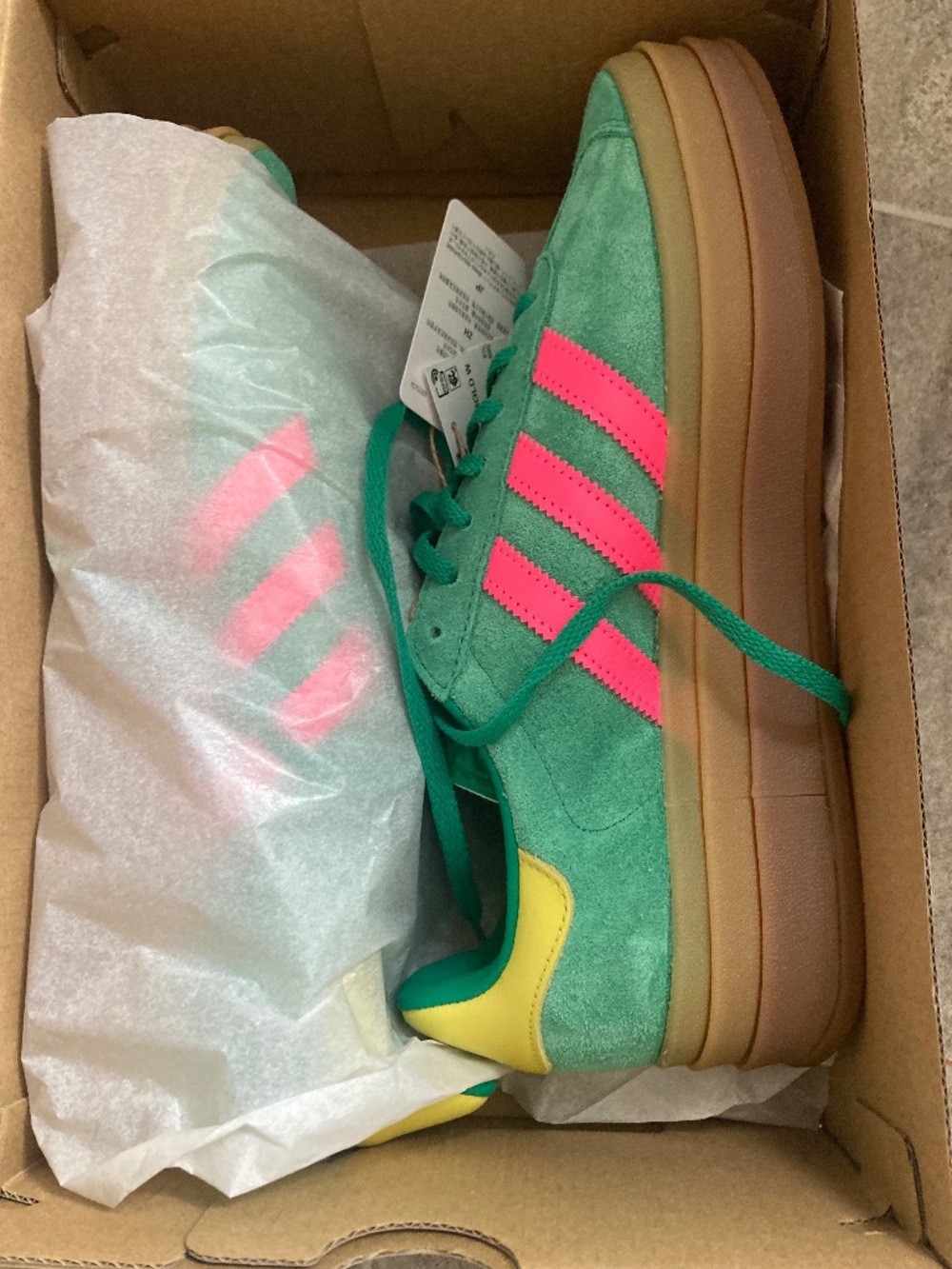 * BRAND NEW * SZ 10 Adidas Gazelle Bold Sneakers